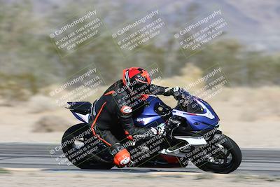 media/Dec-01-2025-Moto Forza (Mon) [[2daa91e15f]]/2-Intermediate Group/Session 3 (Turn 7 Inside Pans)/